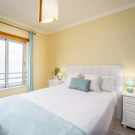 Ocean's Place Near Da Rocha アパート